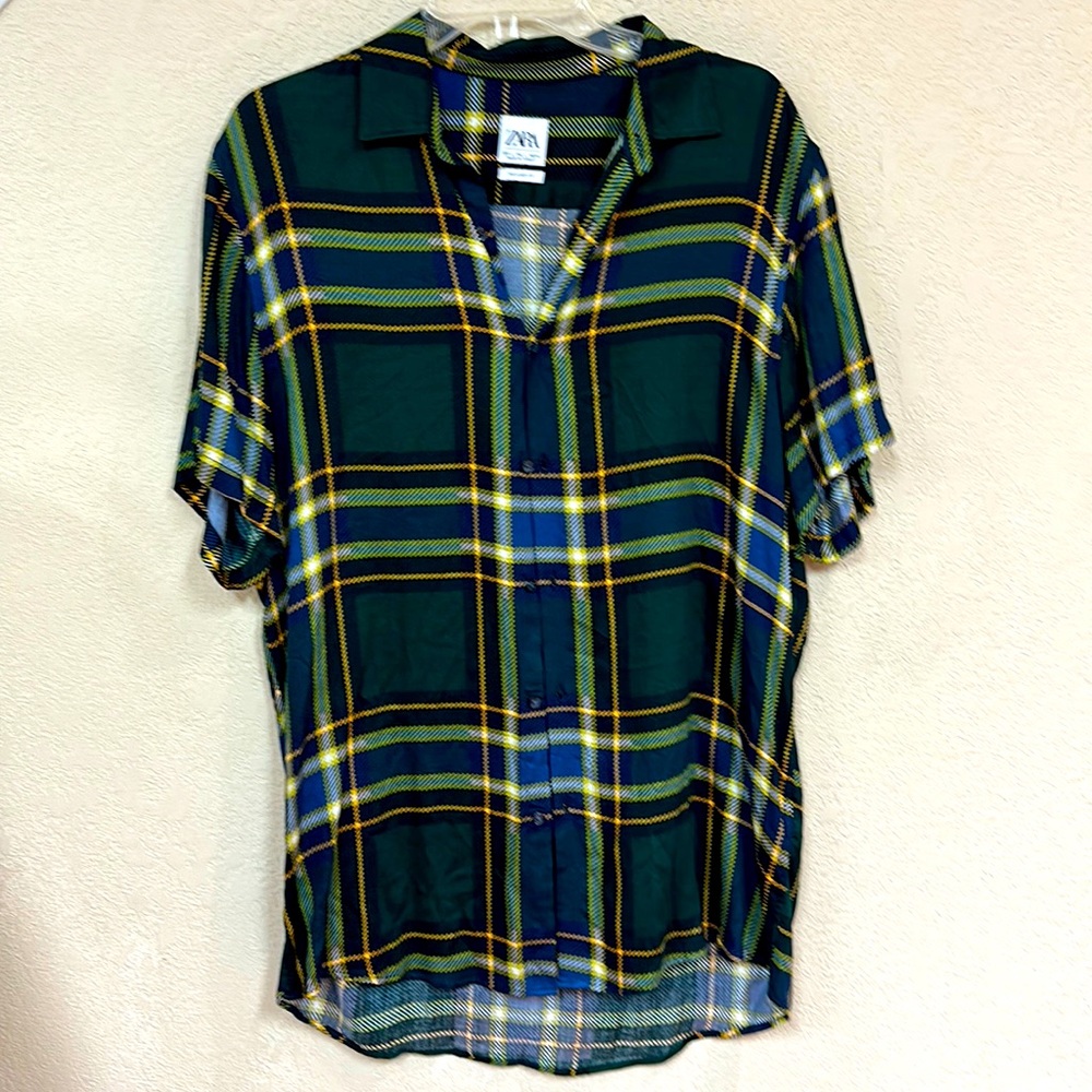 Zara womans Plaid tunic button up short sleeve top size Large
